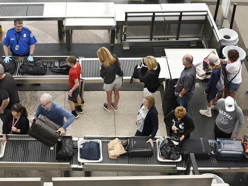 Man is Forced to Leave Belongings Behind With TSA, Other Passengers ...