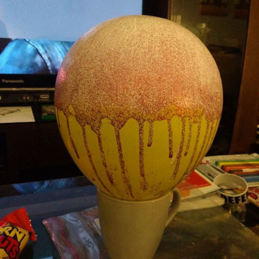 Make a Bowl with Glitter and a Balloon