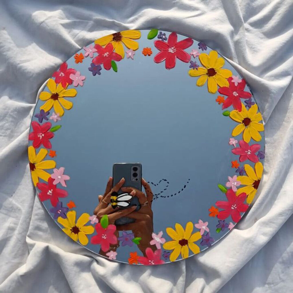 Decorate Your Mirror with Flowers