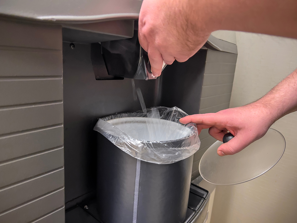 Hotel ice bucket