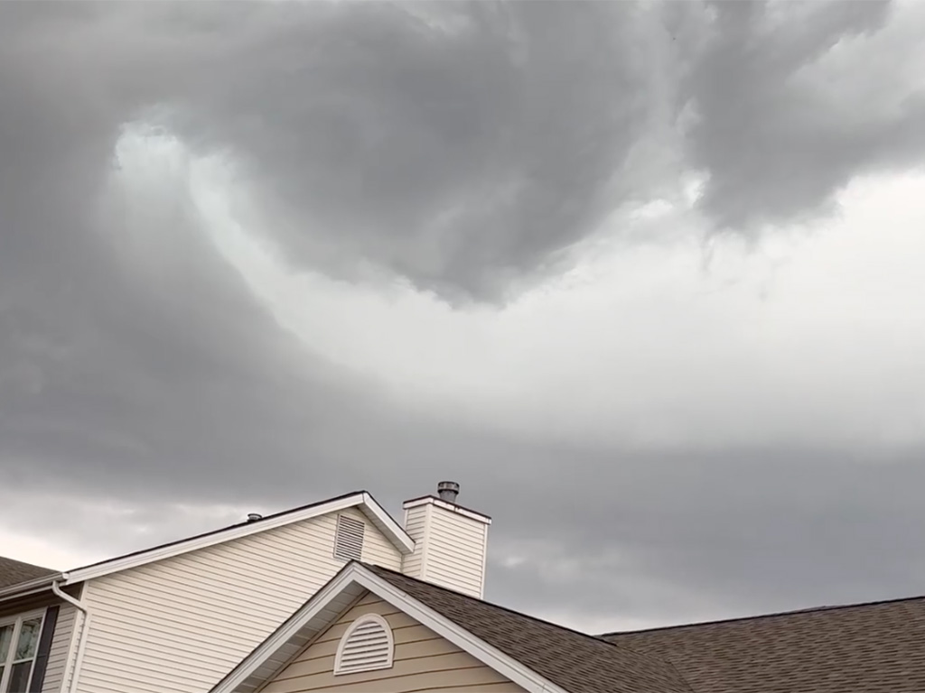 James Kelly captured tornado footage in Missouri