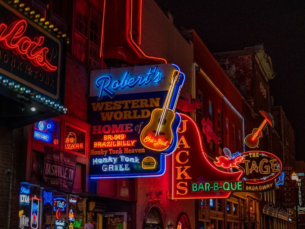 Nashville, Tennessee street at night