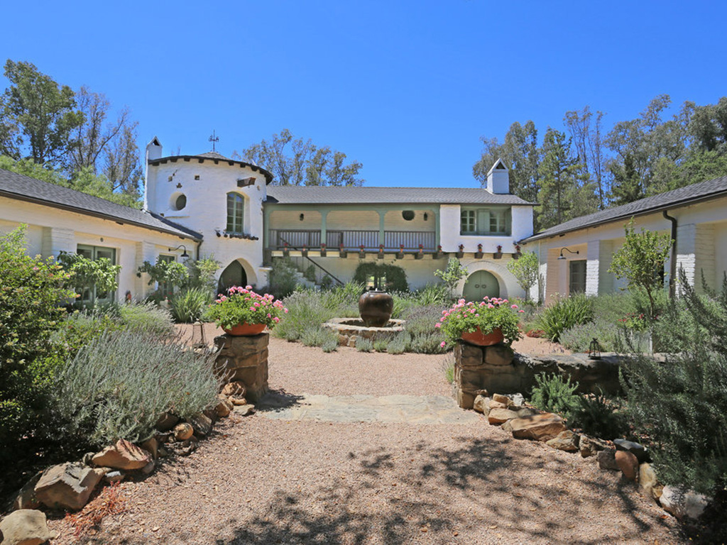 Reese Witherspoon's Ojai, CA, country home