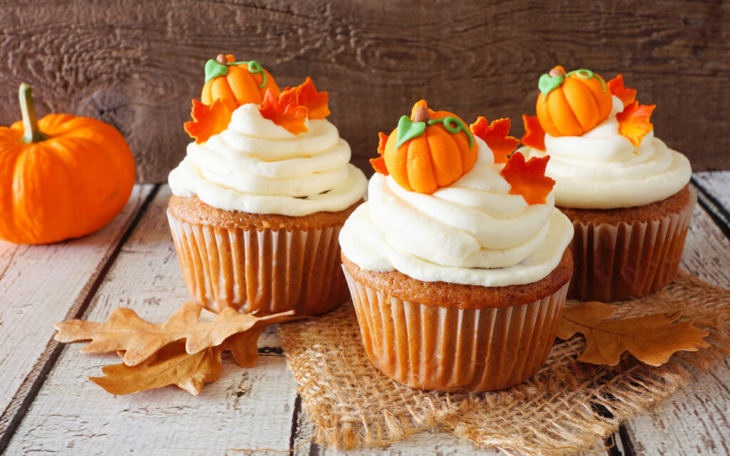 Pumpkin Spice Cupcakes with Cream Cheese Frosting